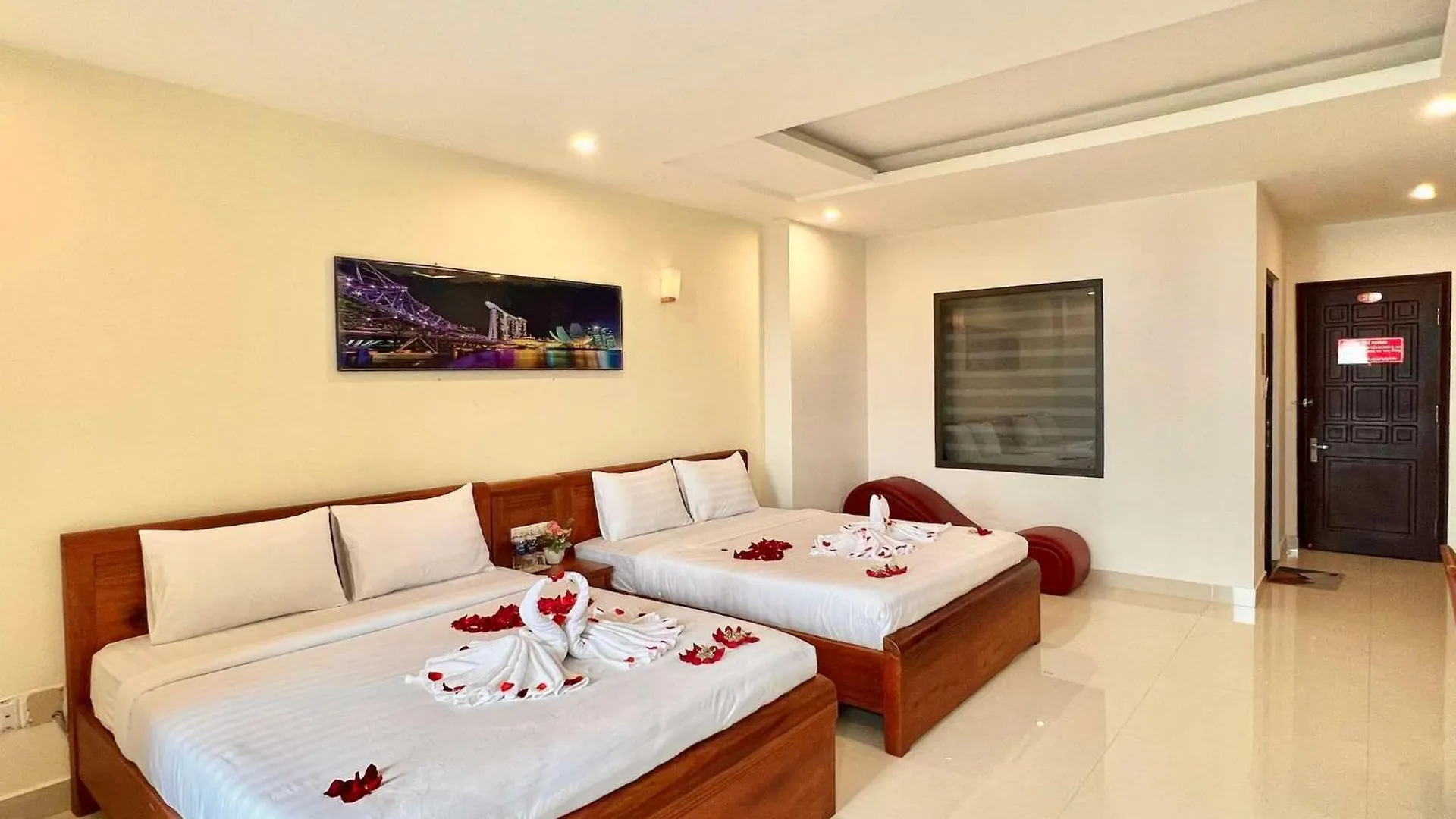 Minh Truong 2 Hotel Da Nang 0*,  Vietnam